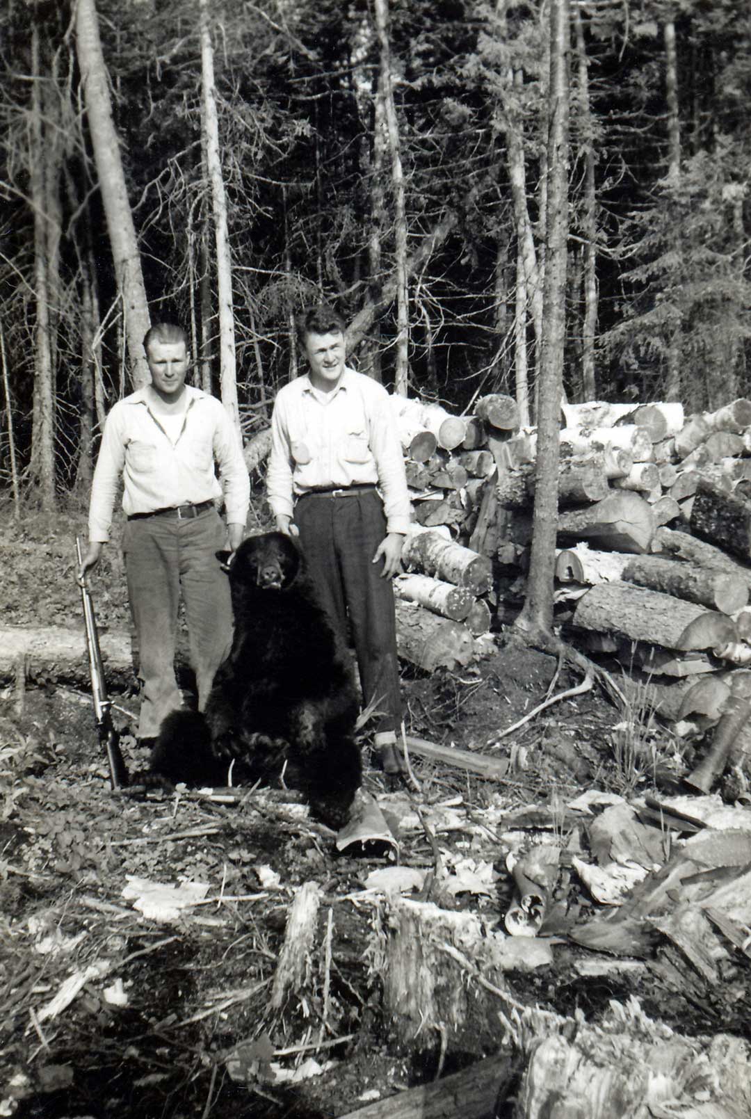 Bear Hunting Kapuskasing 1941 web